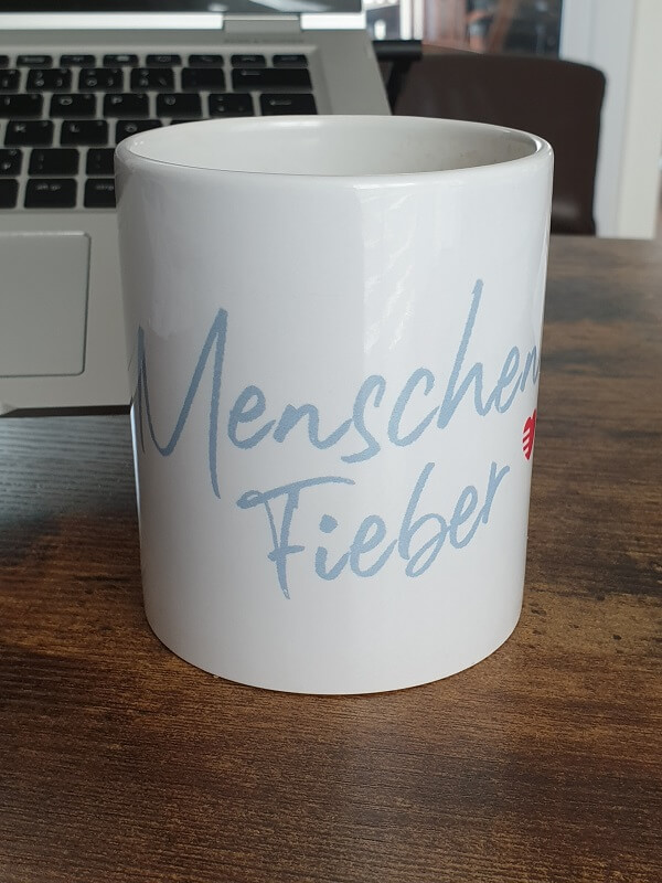 Kaffee und Geduld für Schreibtisch-Baustellen