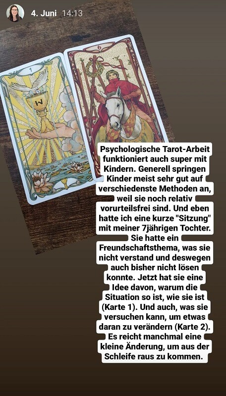 ... und bereue meinen Rückzug von dort nicht. Ich nutze immer noch gerne die Stories für ein paar kleine Einblicke und zum Informieren über Neuigkeiten. Wobei ich auch das in letzter Zeit wenig gemacht habe. </p> <p>Nur sonst scheint es gerade einfach nicht zu passen. Ausnahmen gibt es natürlich immer. Aber grundsätzlich habe ich absolut kein Bedürfnis danach, mich ziellos durch Instagram oder Facebook zu bewegen. </p> <p>Ich pflege auch momentan wieder sehr mein Eremiten-Dasein. Also, ich isoliere mich nicht oder so. Ganz und gar nicht. Ich merke nur, dass ich z.B. keine Lust habe, mein kollegiales Netzwerk (vor allem über Social Media) auszubauen. Mir ist das dort einfach gerade zu viel „Hype“ und „Push“, und stellenweise auch „Trotz“. Das hat ja alles seine Berechtigung. Manchmal braucht es einfach diesen Energie-Schub, der damit freigesetzt wird. Grundsätzlich mag ich es aber einfach ruhiger. </p> <p>Ich genieße also gerade meine Ruhe und hab auch das Gefühl, es geht mir so gut wie nie. Ich denke in letzter Zeit öfter, dass ich mich wohl kaum angekommener fühlen könnte – und werde regelmäßig eines Besseren belehrt. Was aber nicht heißt, dass alles immer nur einfach, klar und schön ist. Man muss das wirklich ein bisschen differenzierter betrachten. Die Social-Media-Abwesenheit hat zu diesem Angekommen-Gefühl sicherlich ihren Teil beigetragen. Wir brauchen zwar andere Menschen, um uns selbst zu erkennen. Irgendwann muss man sich da aber wieder ein bisschen lösen. Denn man kann sich selbst einfach besser hören und Erkenntnisse können sich ganz von selbst besser sortieren, wenn man zwischendrin mal nur mit sich „allein“ ist.