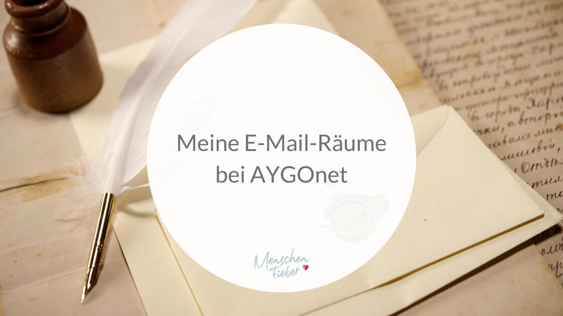 Brief im alten Stil mit Schreibfeder und Tinte, Aufschrift: Meine E-Mail-Räume bei AYGOnet