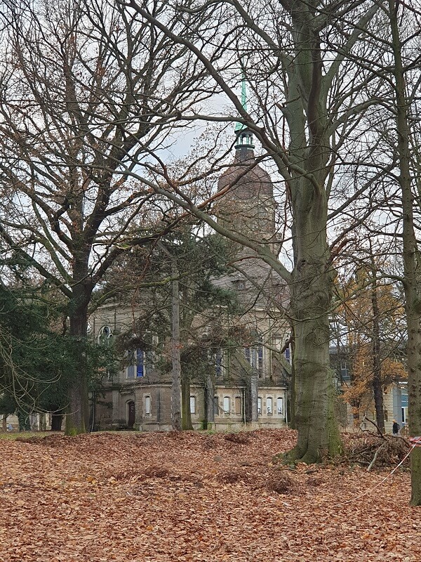 alte baufällige Park-Kirche