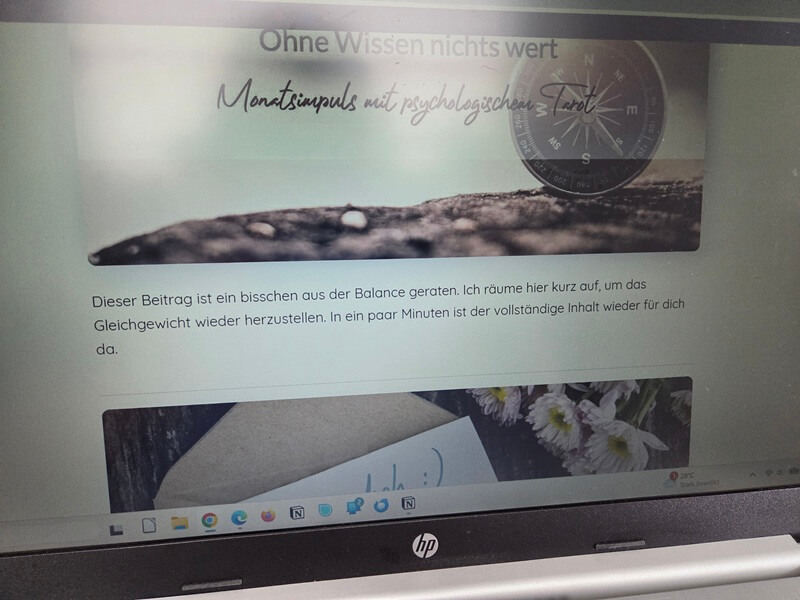 Bildschirmaufnahme der Website mit einem Hinweis auf Wartungsarbeiten: “Dieser Beitrag ist ein bisschen aus der Balance geraten. Ich räume hier kurz auf, um das Gleichgewicht wieder herzustellen.“